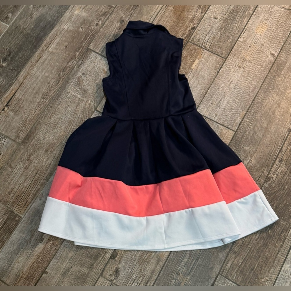 Dress​​ - Picture 5 of 8